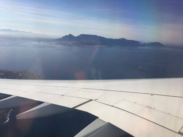 Kapstadt und Tafelberg beim Anflug