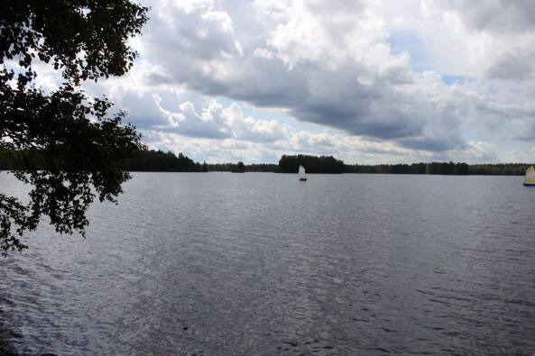 Die andere Seite des Sees